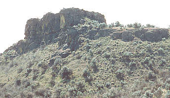 Basalt outcropping in the Potholes.